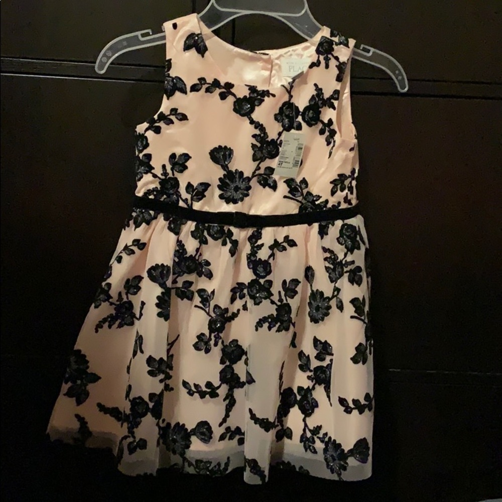 Girls dress